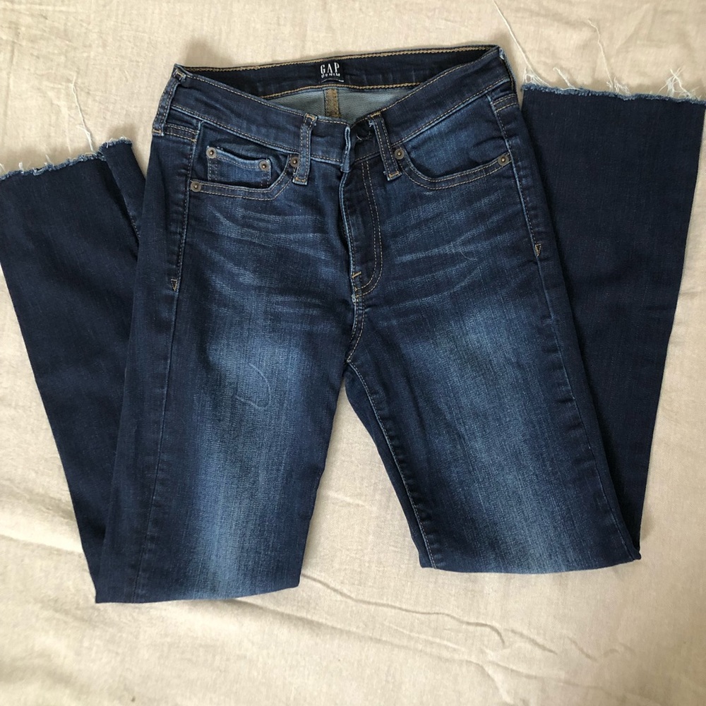 Gap classic straight mid rise jeans size 24